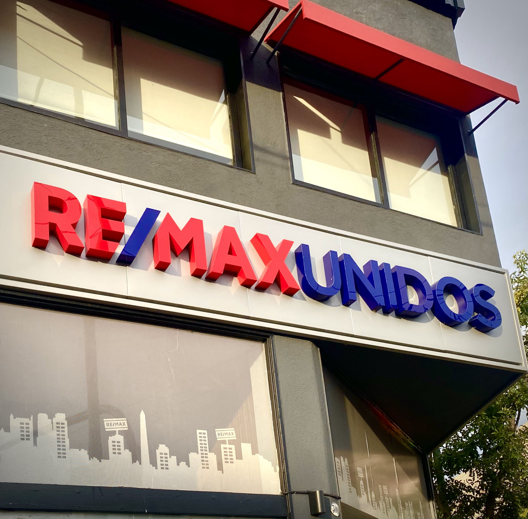 remax unidos local